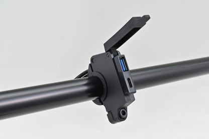 Presa USB da Manubrio Slim - Mount Daytona 8132 | 81323 - r32052 - ENDURRAD