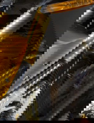 Retina Protezione Radiatore Olio Benelli 1130 Cafe Racer 7305 Rg OCG0017BK - Endurrad