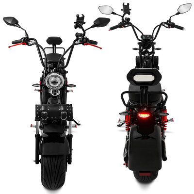 Rolektro E-Chopper 45 ripreso frontalmente e da dietro, con luce di arresto a LED accesa