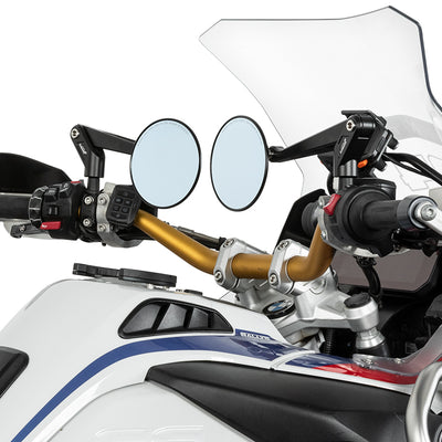 BMW GS vista di fronte con la coppia di specchietti LOBOO RM01 installata