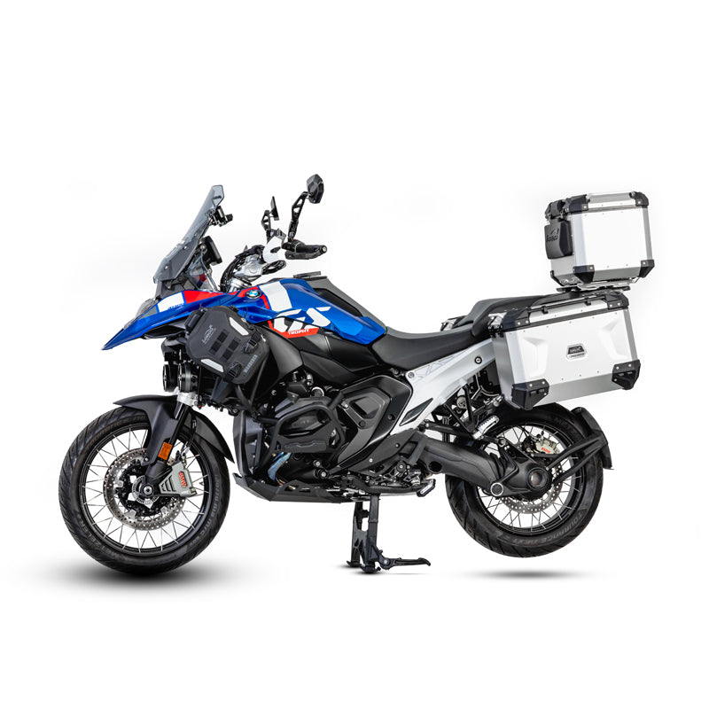 BMW R 1300 GS di tre quarti con gli specchietti LOBOO RM02-1300 installati