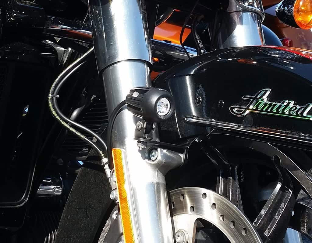 Staffa a L per montaggio fanale