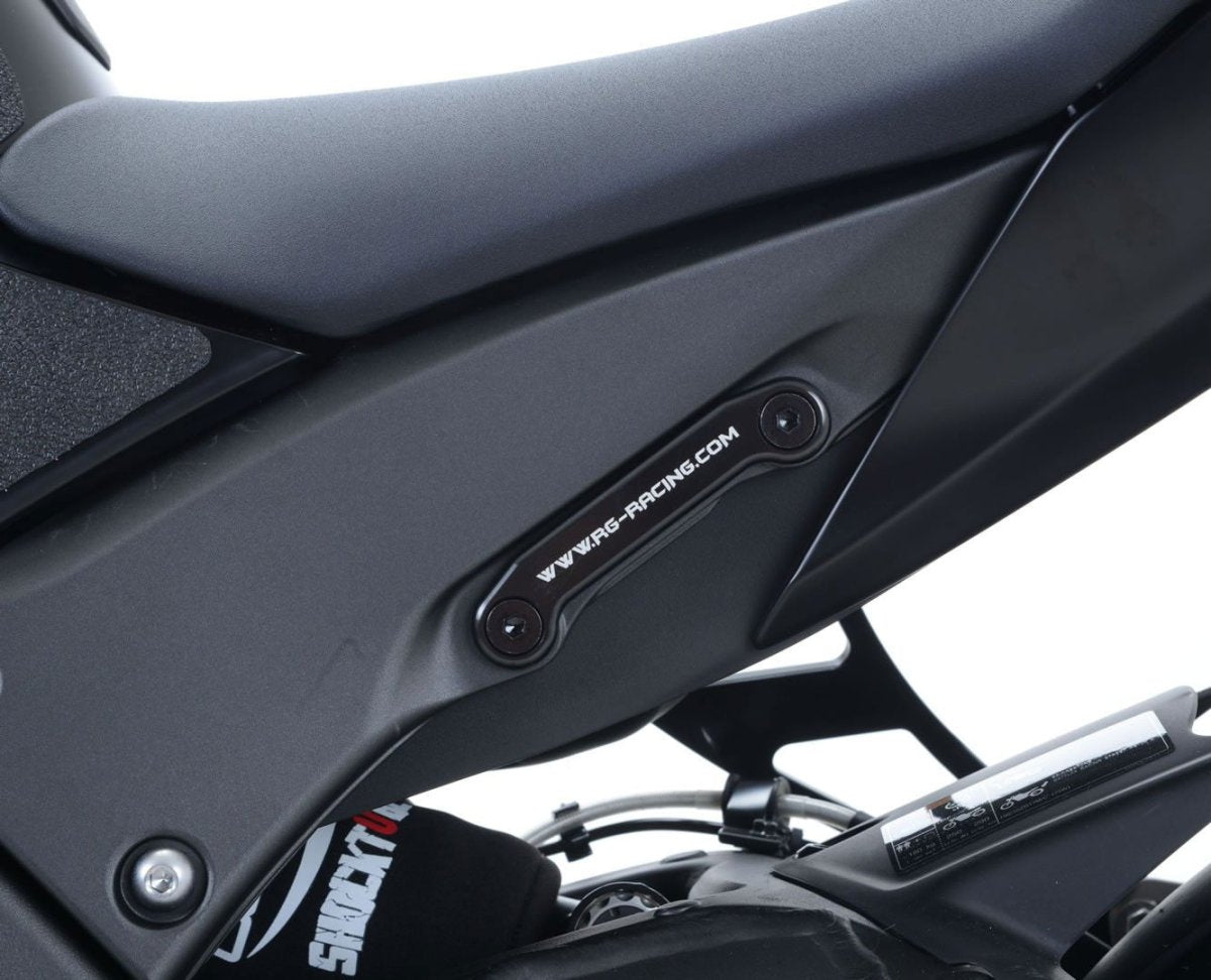 Staffa supporto scarico + piastra fori pedane posteriori, Kawasaki ZX 10 R '11 - '16 - ENDURRAD