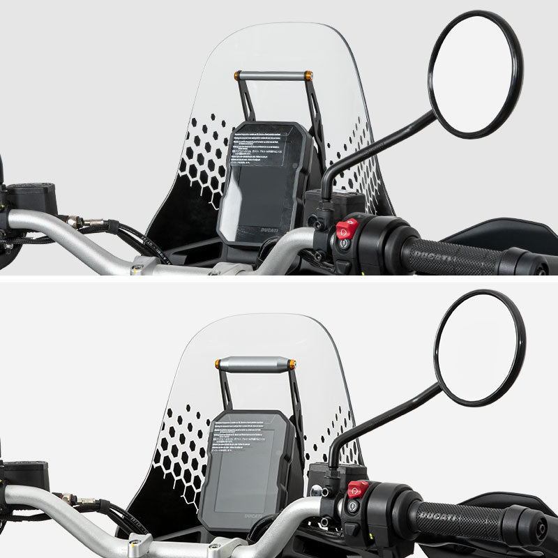 Il supporto navigatore visto dalla posizione di guida della Ducati Desert X