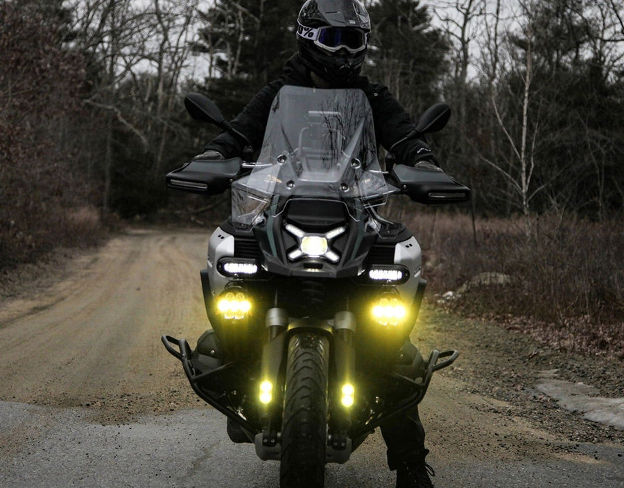 Puntamento su una moto carica