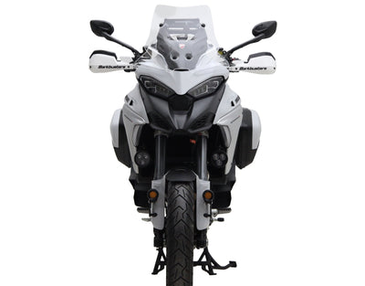 Vista frontale del supporto faretti DENALI sulla Multistrada V4