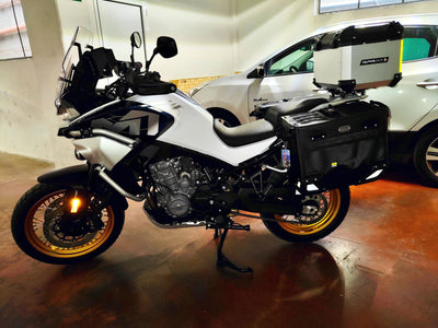 Valigie semirigide LOBOO Wanderer montate su CFMOTO 800MT Explore, foto del cliente Fabio De Florio