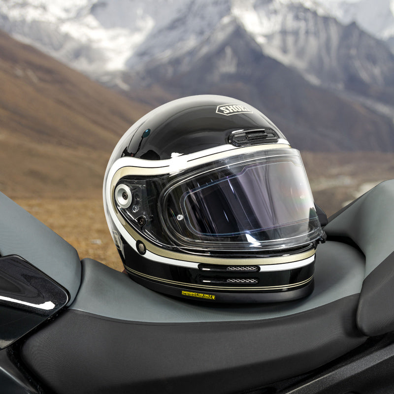 Profilo destro del casco con la visiera trattata